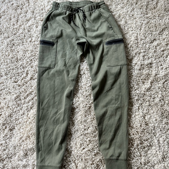 Pants - Streetwear big pocketed olive green cute tomboy baggy jogger cozy sweatp…